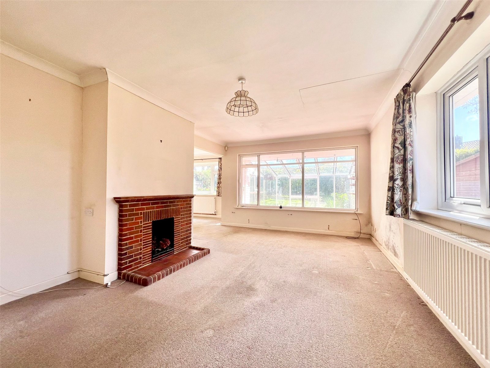 Braemar Drive, Highcliffe On Sea, Christchurch, Dorset, BH23 5NN Mitchells Estate Agents