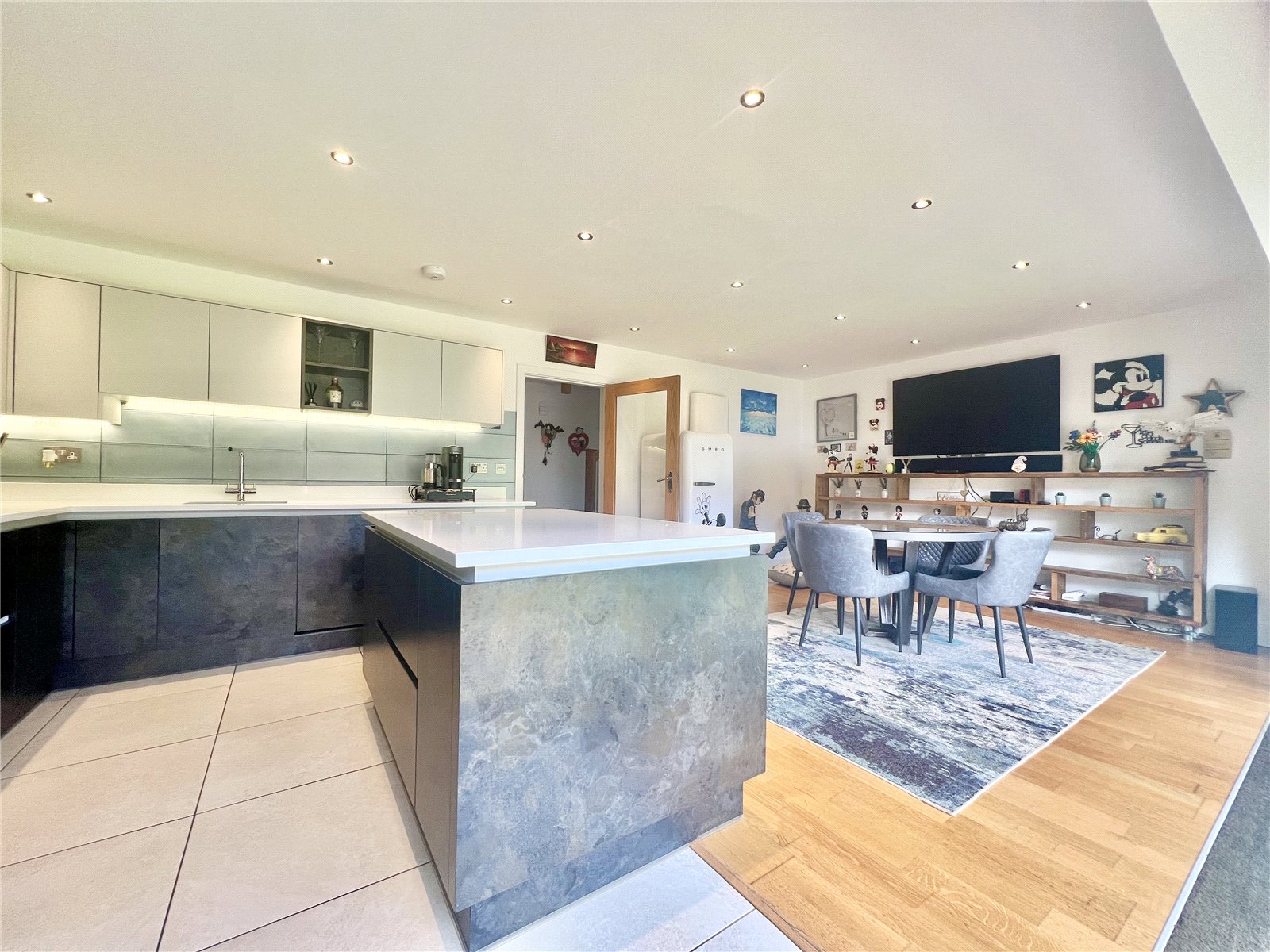 East Cliff Way, Friars Cliff, Christchurch, Dorset, BH23 4EY