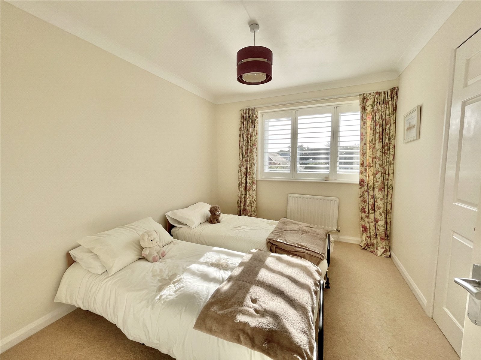 Glengarry Way, Friars Cliff, Christchurch, Dorset, BH23 4EH Mitchells