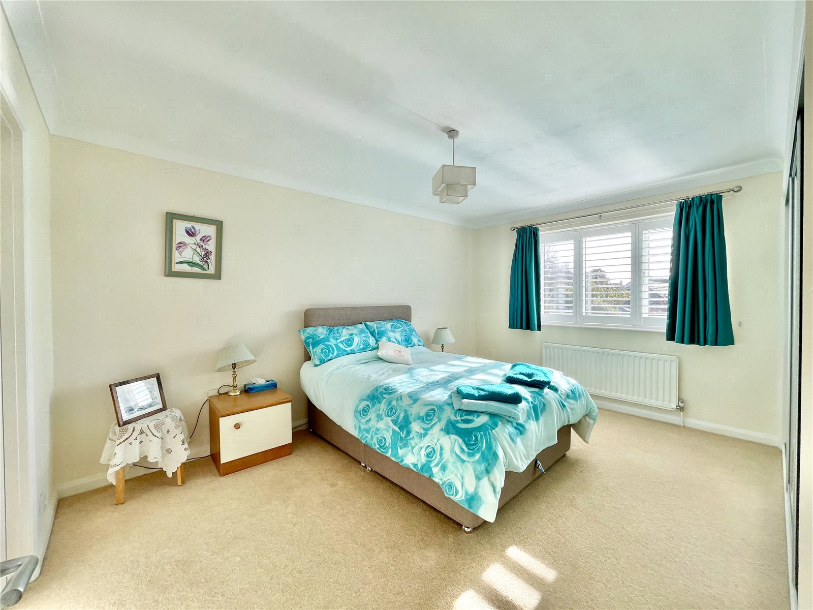 Glengarry Way, Friars Cliff, Christchurch, Dorset, BH23 4EH Mitchells