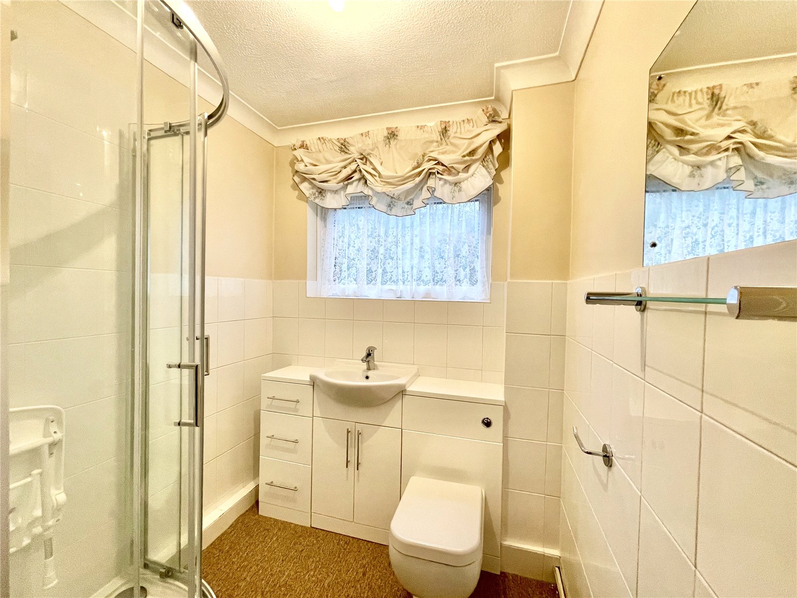 Manning Avenue, Highcliffe On Sea, Christchurch, Dorset, BH23 4PW Mitchells Estate Agents