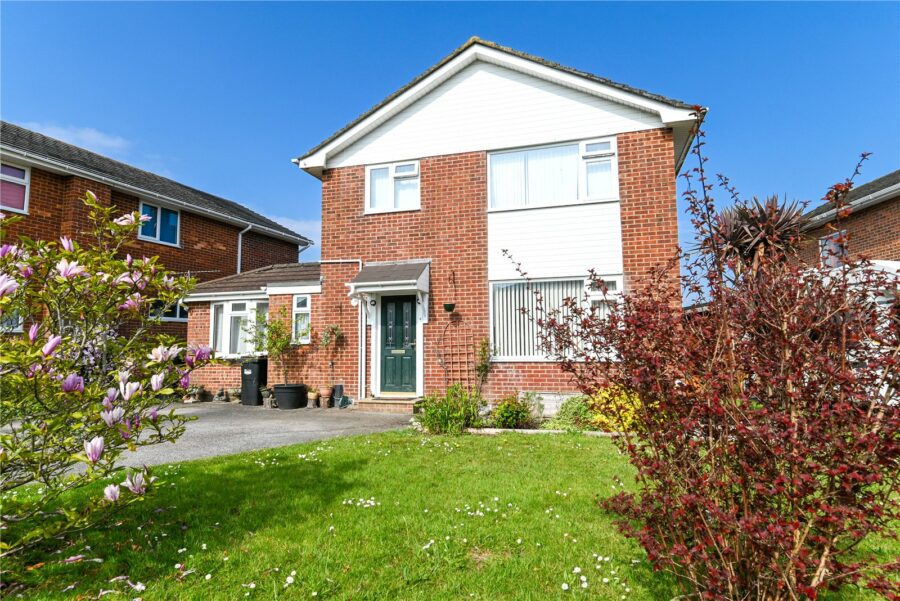 Warwick Avenue, New Milton, Hampshire, BH25 6AH