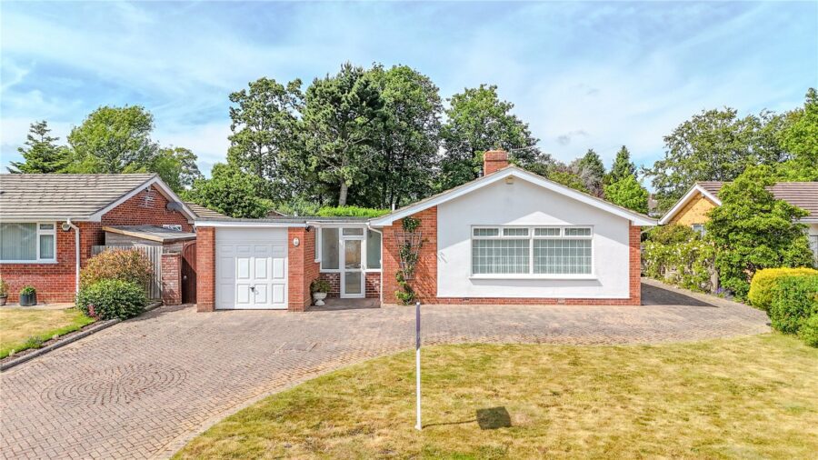 Glenavon Road, Highcliffe On Sea, Christchurch, Dorset, BH23 5PN