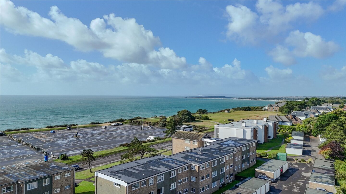 Wharncliffe Road, Highcliffe On Sea