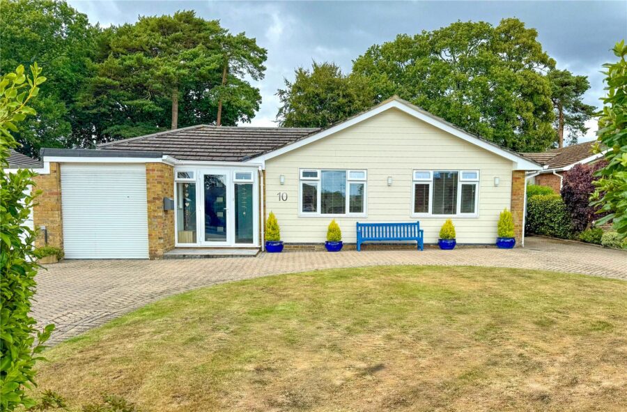 Shepherd Close, Highcliffe On Sea, Christchurch, Dorset, BH23 5PF