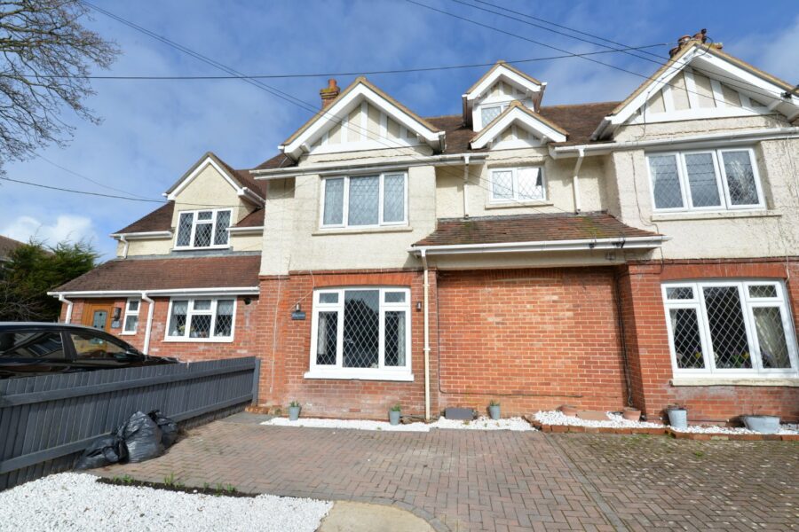 Mount Avenue, New Milton, BH25 6NT