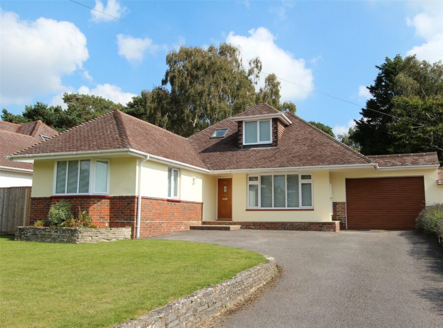 Terrington Avenue, Highcliffe on Sea, Christchurch, Dorset, BH23 4RJ