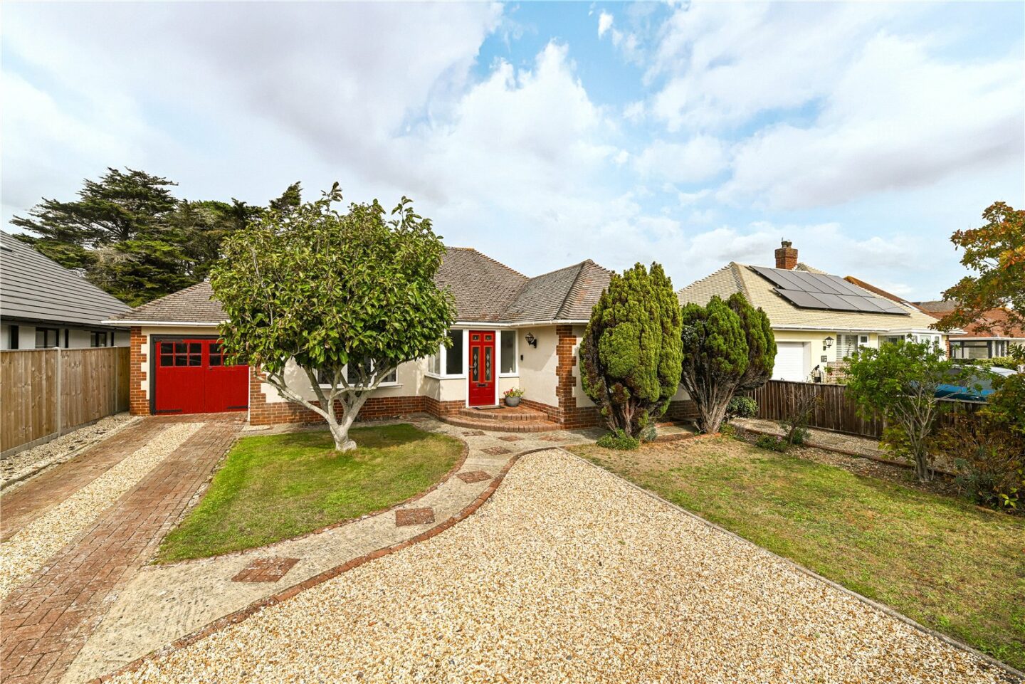 Solent Drive, Barton on Sea, New Milton, Hampshire, BH25 7AW