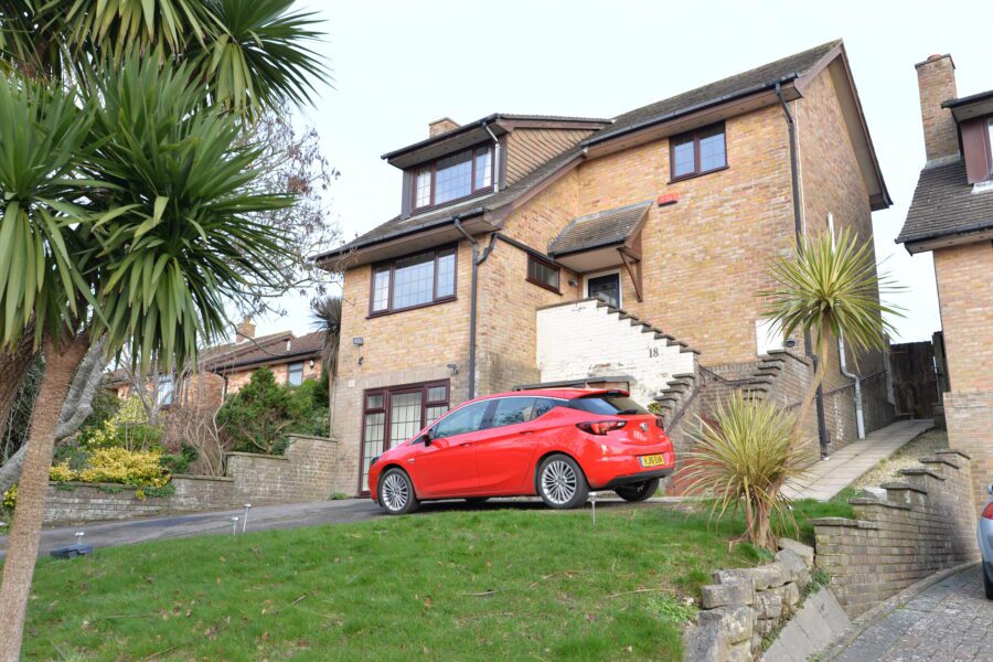 Bowland Rise, New Milton, Hampshire, BH25 6TZ