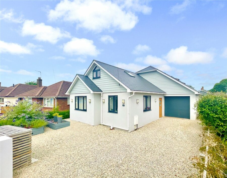 Stroud Gardens, Mudeford, Christchurch, Dorset, BH23 3QY