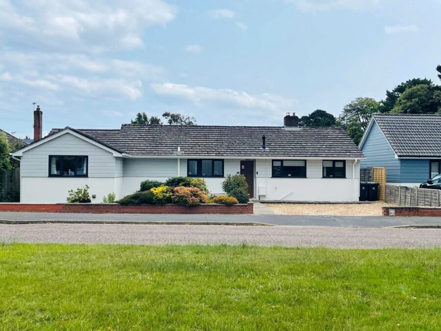 Woodfield Gardens, Highcliffe on Sea, Christchurch, Dorset, BH23 4QA