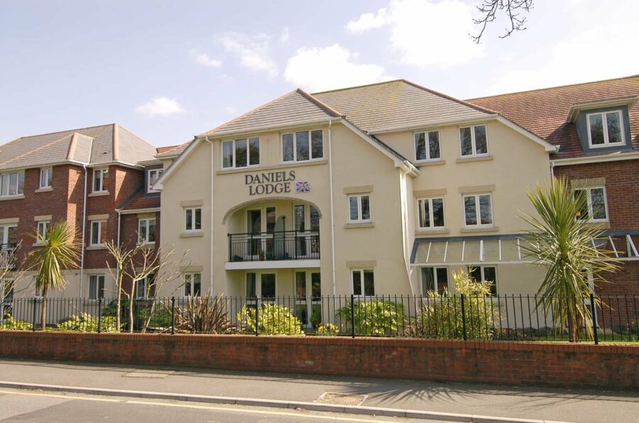 Montagu Road, Highcliffe On Sea, Christchurc, Dorset, BH23 5JT