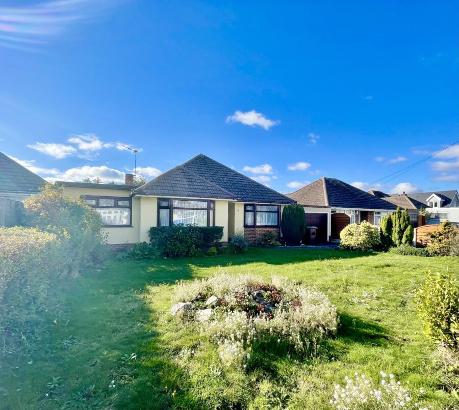 Foxwood Avenue, Mudeford, Christchurch, Dorset, BH23 3LA