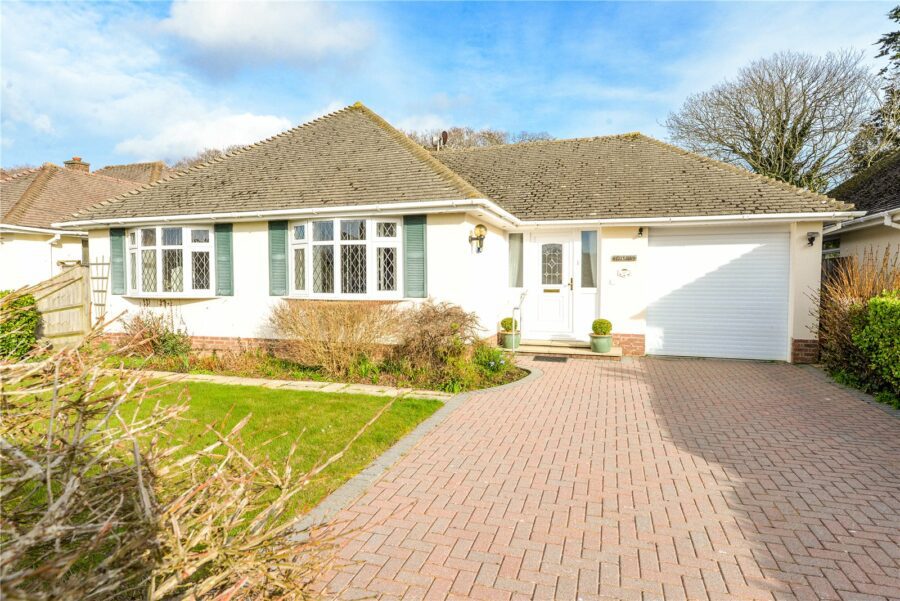 Barton Croft, Barton on Sea, New Milton, Hampshire, BH25 7BT