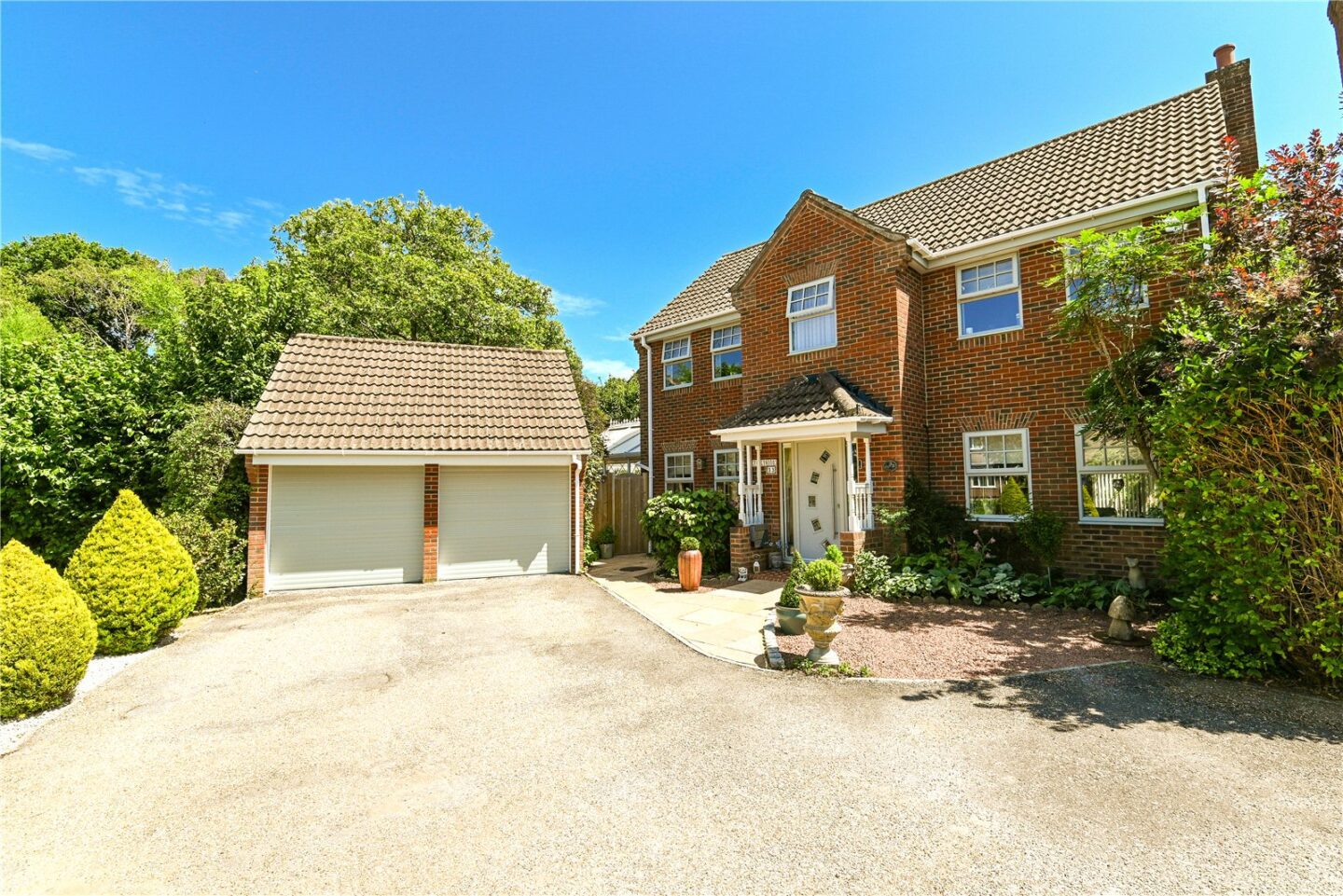Wisbech Way, Hordle, Lymington, Hampshire, SO41 0YQ