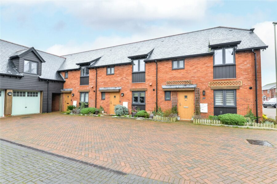 Greenwood Close, New Milton, Hampshire, BH25 6FB