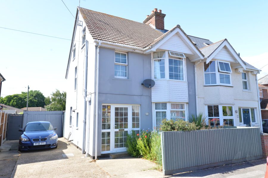 Compton Road, New Milton, Hampshire, BH25 6EQ