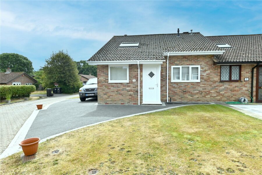 Ashdown Walk, New Milton, Hampshire, BH25 6TX