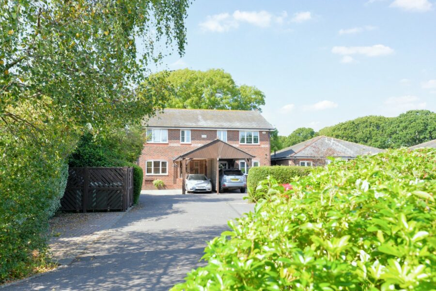 Ashley Lane, Hordle, Lymington, Hampshire, SO41 0GA