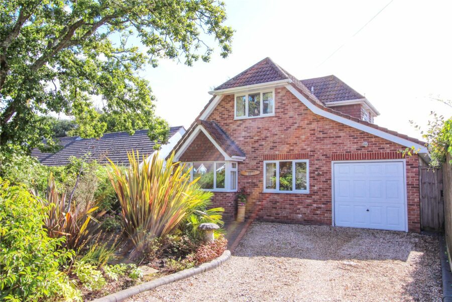 Sylvan Close, Hordle, Lymington, Hampshire, SO41 0HJ