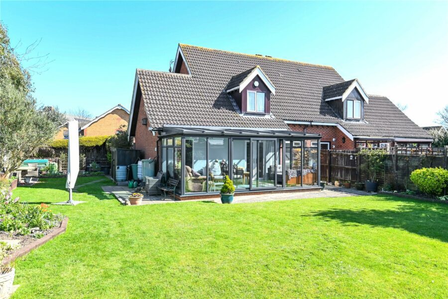 Park Road, Barton on Sea, New Milton, Hampshire, BH25 6QE
