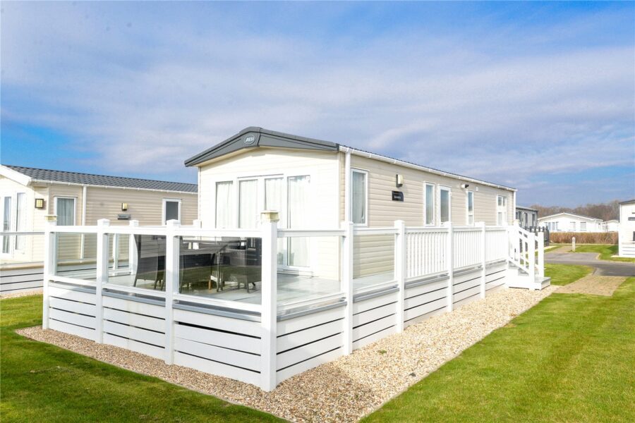 Mudeford Mews, Hoburne Naish Holiday Park, Barton On Sea, Hampshire, BH25 7RE