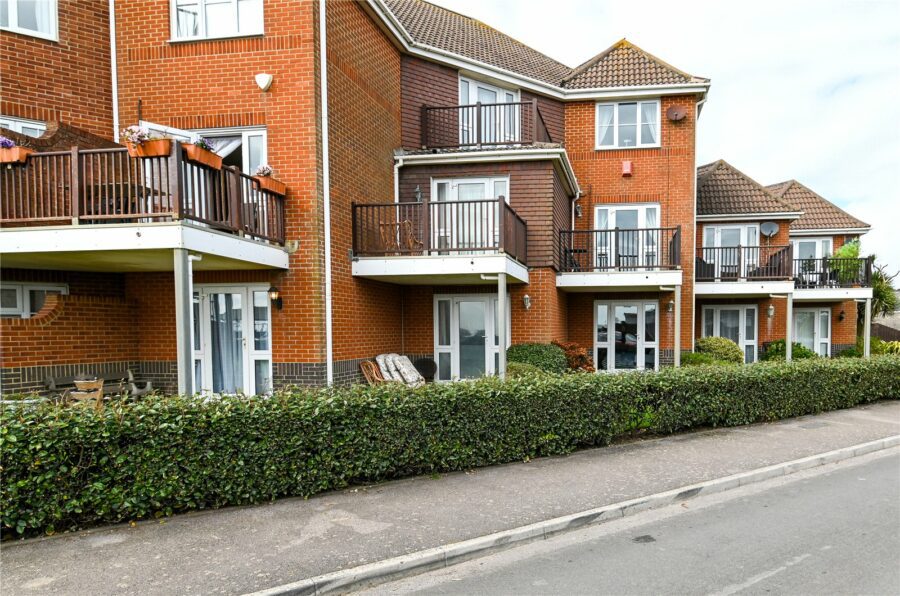 Barton Chase, First Marine Avenue, Barton on Sea, Hampshire, BH25 7TQ