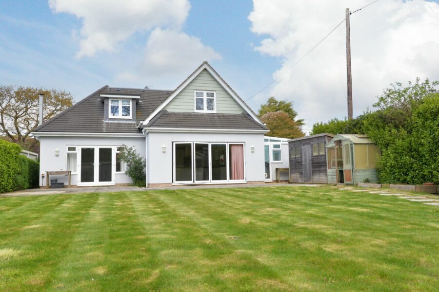 Sky End Lane, Hordle, Lymington, Hampshire, SO41 0HG