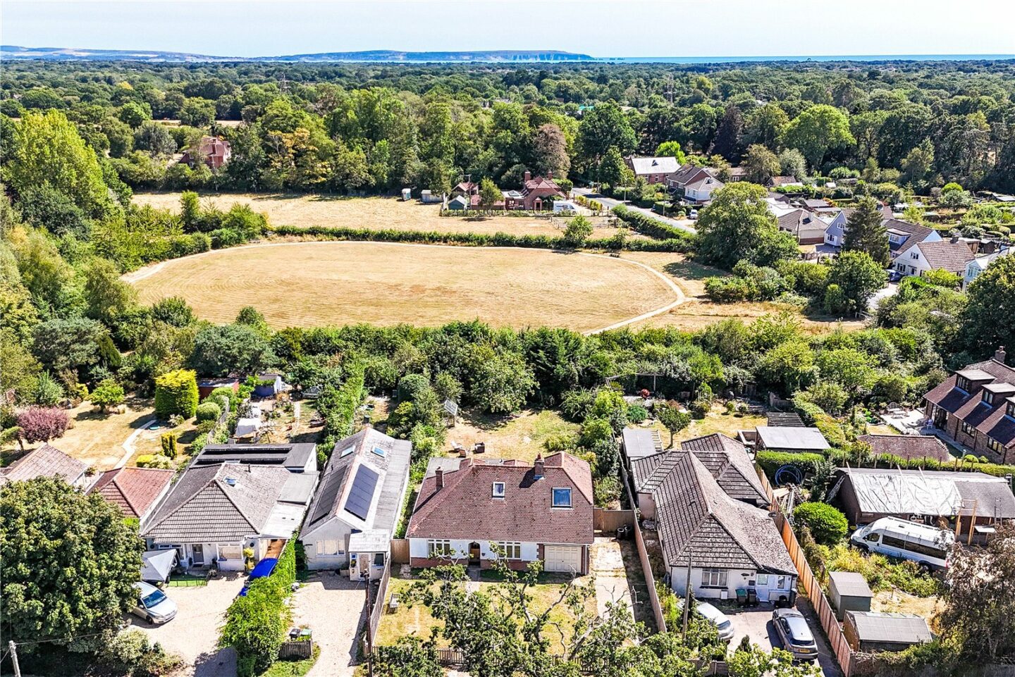 Middle Road, Tiptoe, Lymington, Hampshire, SO41 6FX