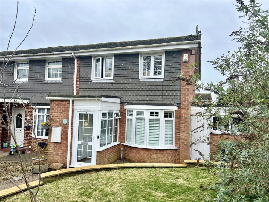 Ridgefield Gardens, Highcliffe On Sea, Christchurch, Dorset, BH23 4QG