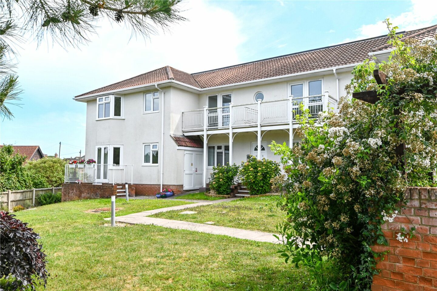 Aldbury Court, Grove Road