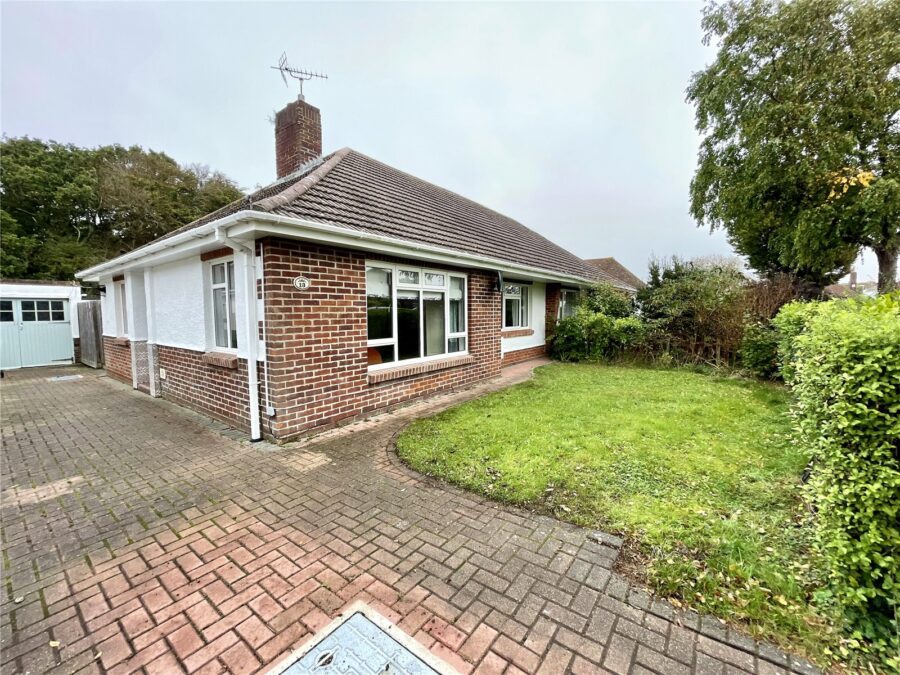 Buce Hayes Close, Highcliffe On Sea, Christchurch, Dorset, BH23 5HJ