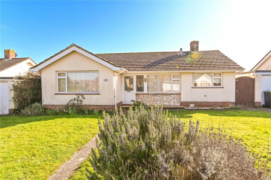 Chiltern Drive, Barton on Sea, New Milton, Hampshire, BH25 7LB