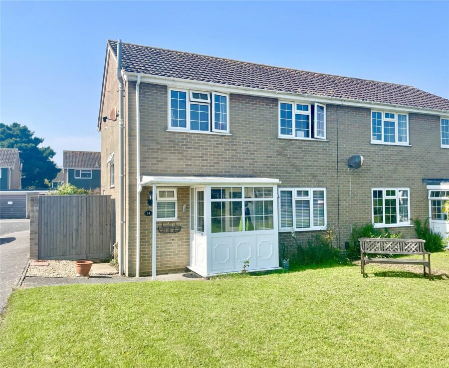 Kestrel Drive, Mudeford, Christchurch, Dorset, BH23 4DE