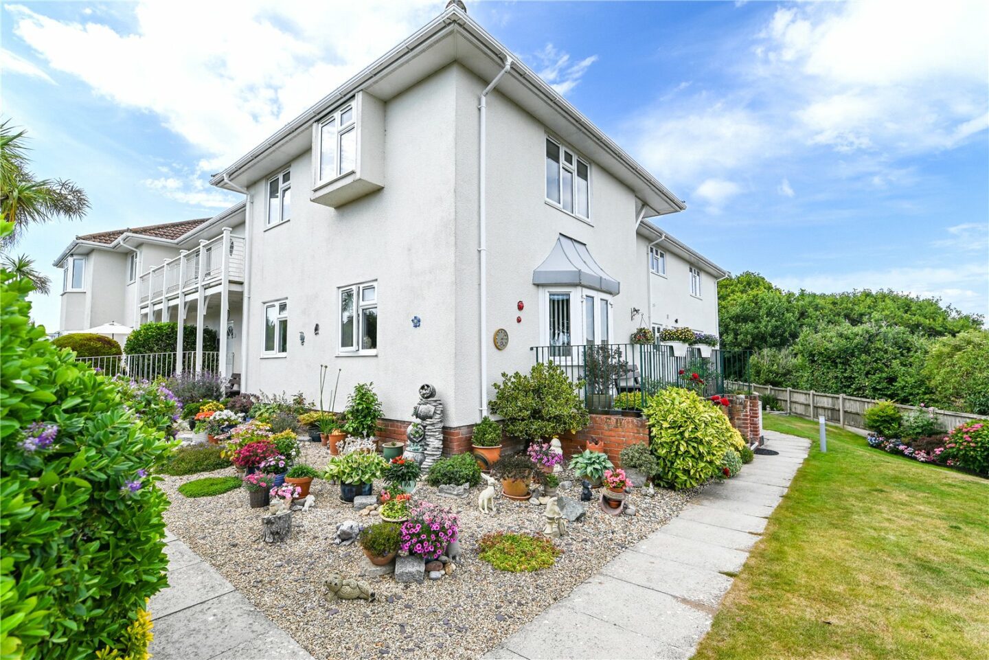 Aldbury Court, Grove Road