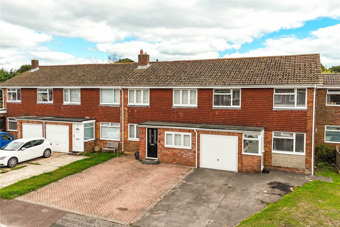 Larch Close, Hordle, Lymington, Hampshire, SO41 0GX