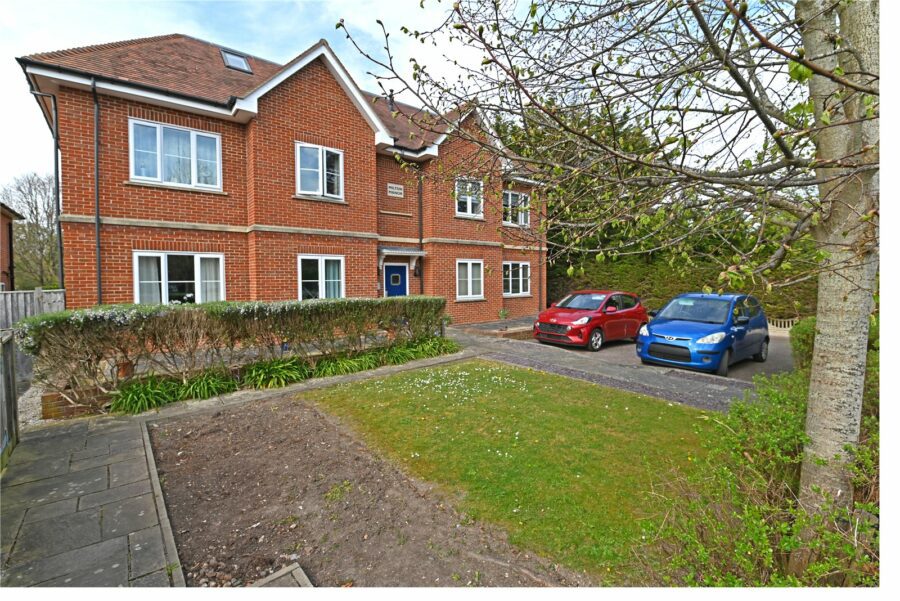Milton Manor, Manor Road, New Milton, Hampshire, BH25 5WT