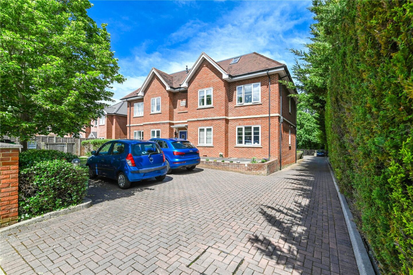 Milton Manor, Manor Road