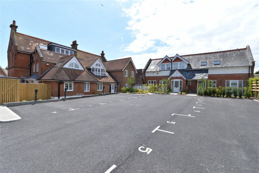 The George, Christchurch Road, New Milton, Hampshire, BH25 6QJ