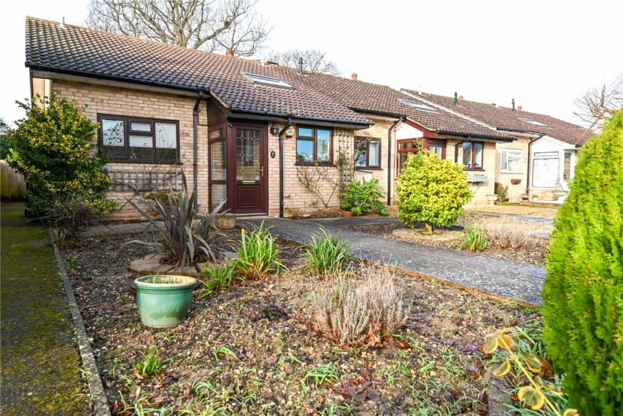 Rothbury Park, New Milton, Hampshire, BH25 6TR