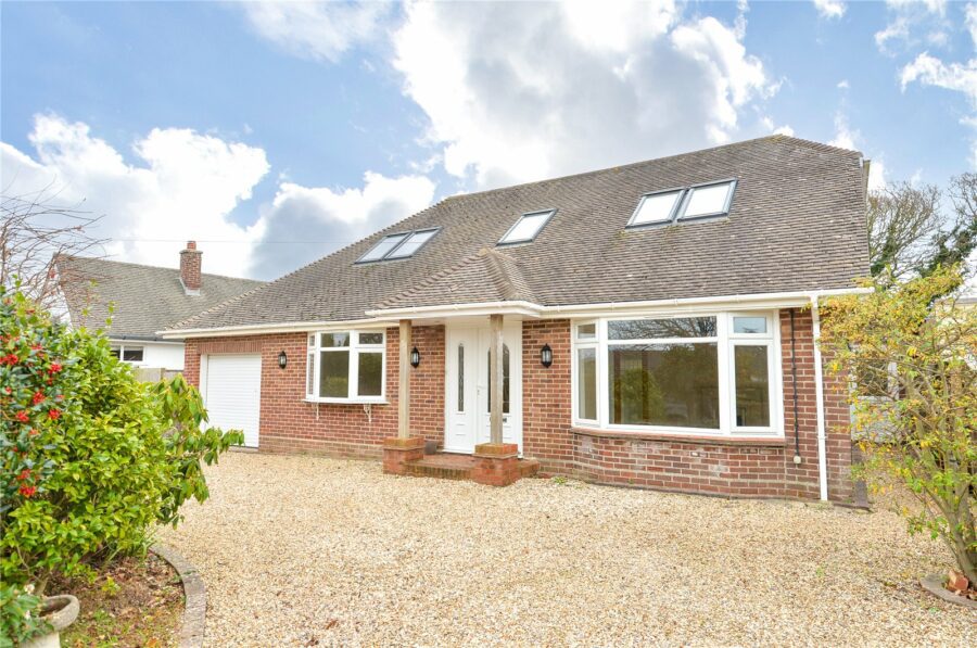 Barton Croft, Barton on Sea, New Milton, Hampshire, BH25 7BT