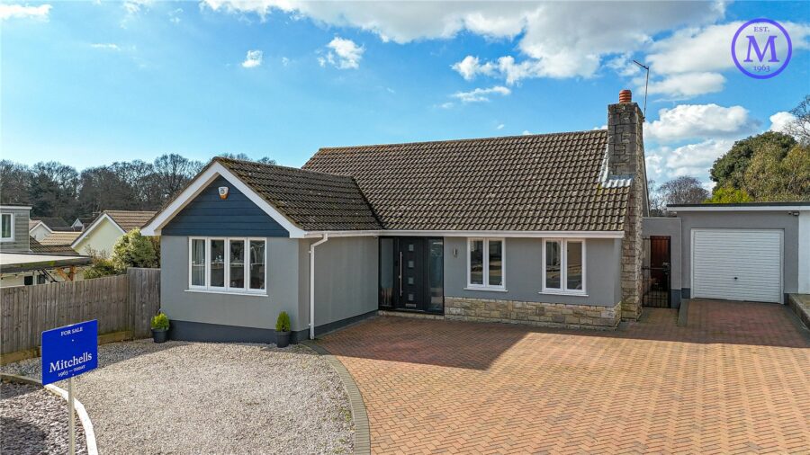 Greenways, Highcliffe On Sea, Christchurch, Dorset, BH23 5BB