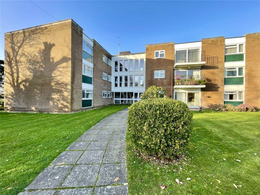 Hoburne Gardens, Highcliffe On Sea, Christchurch, Dorset, BH23 4SN