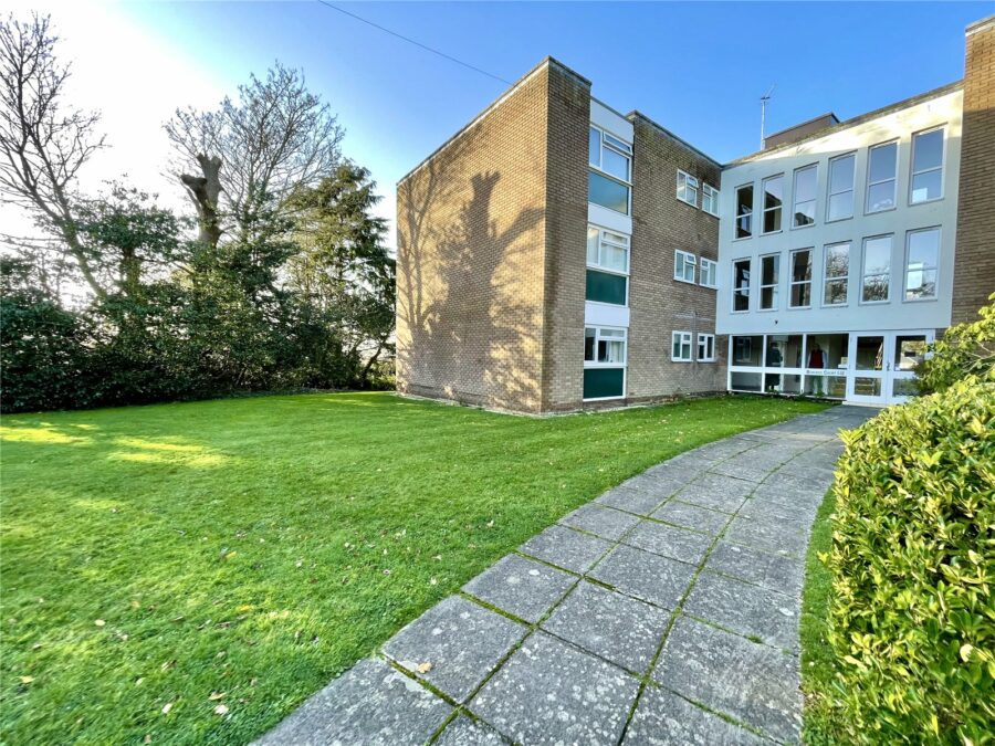 Hoburne Gardens, Highcliffe On Sea, Christchurch, Dorset, BH23 4SN