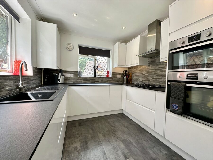 Glenville Close, Walkford, Christchurch, Dorset, BH23 5PU