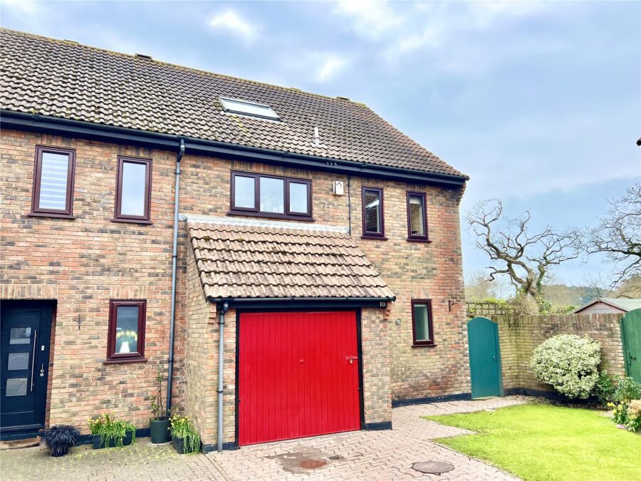 Gladstone Close, Stanpit, Christchurch, BH23 3TL