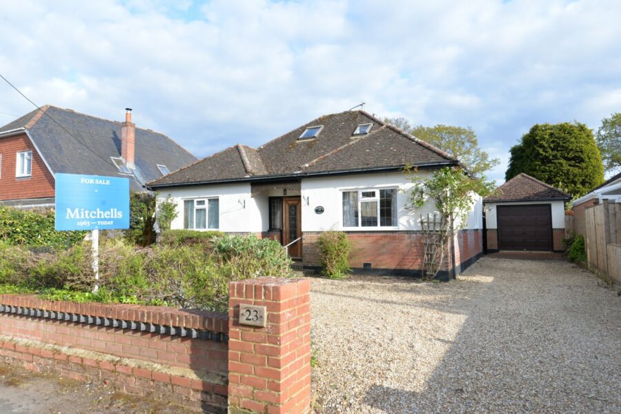 Marley Avenue, New Milton, Hampshire, BH25 5LQ