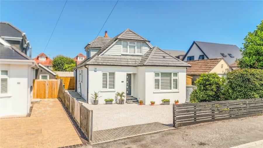 Minterne Road, Mudeford, Christchurch, Dorset, BH23 3LE