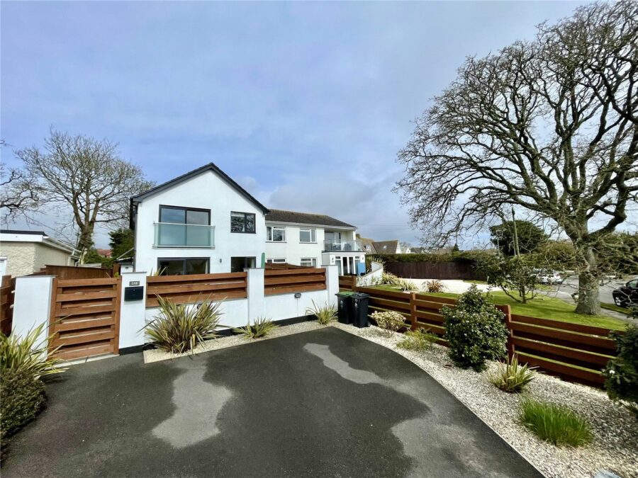 Montagu Road, Highcliffe On Sea, Christchurch, Dorset, BH23 5JX