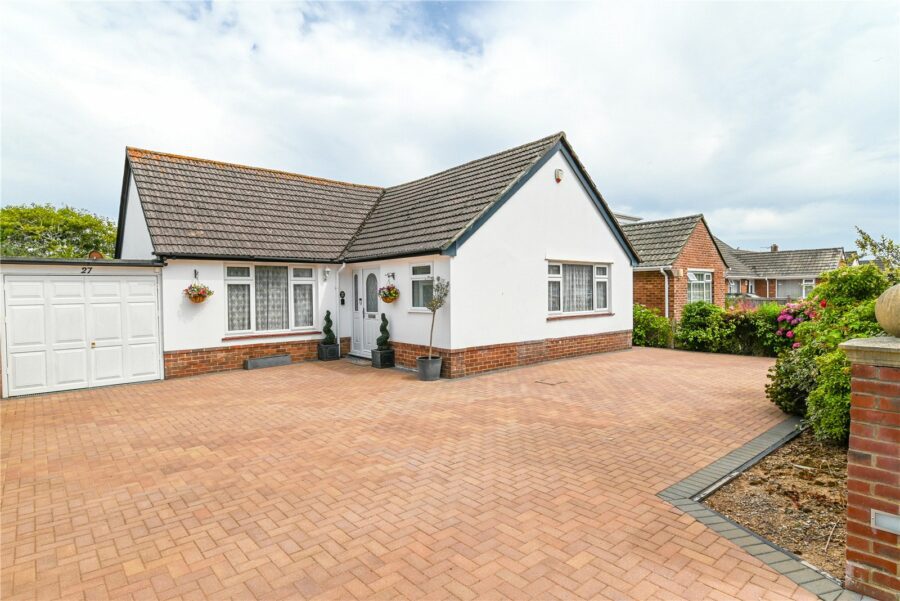 Western Avenue, Barton on Sea, New Milton, Hampshire, BH25 7PY